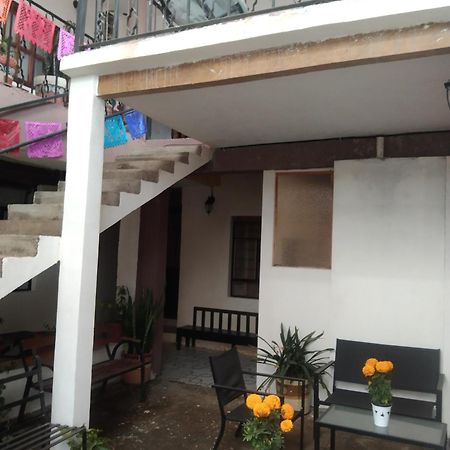 Casa Petirrojo - Habitaciones En Pátzcuaro المظهر الخارجي الصورة
